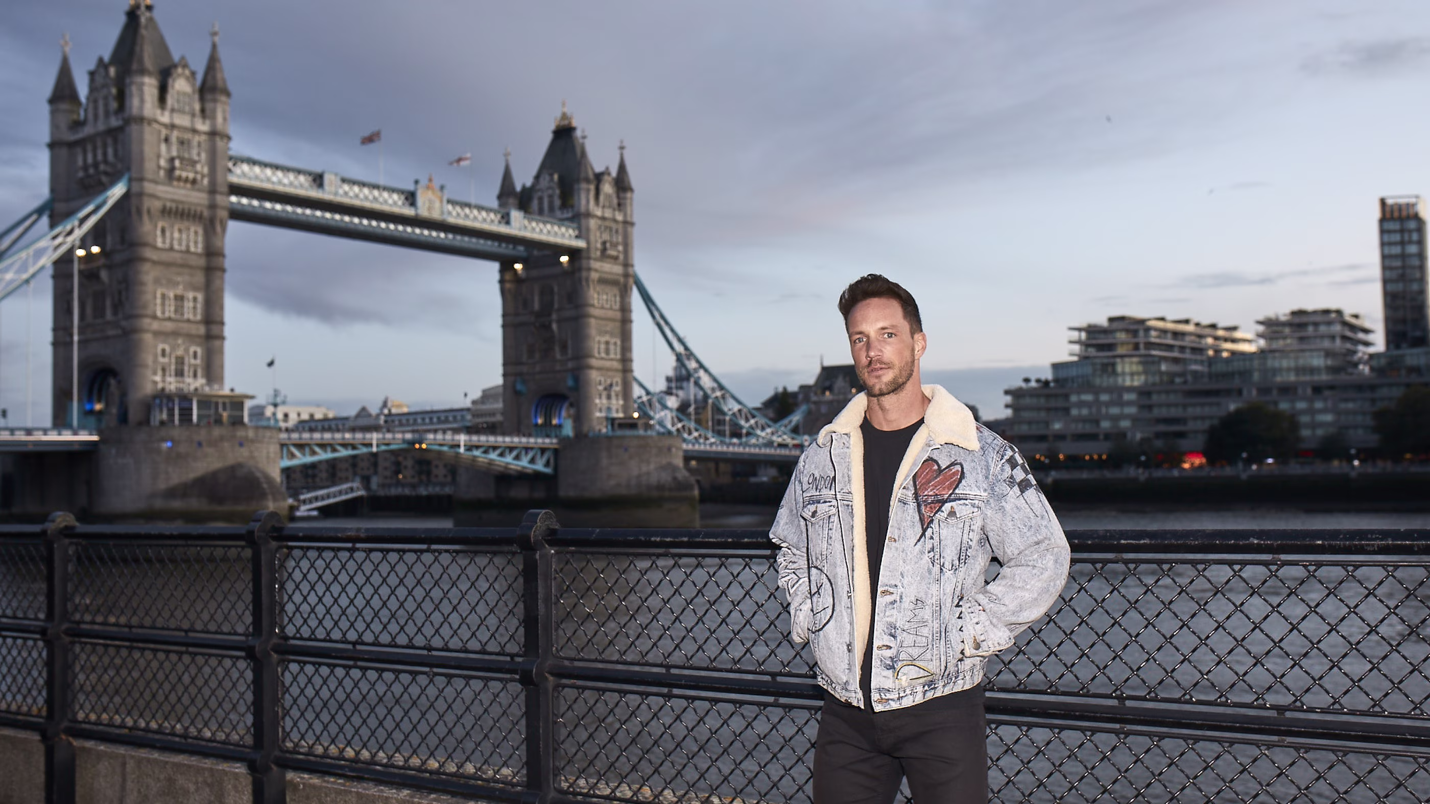 ABOUT YOU x Magic Fox – Der Fashion Online Shop und Social Media Star Daniel Fuchs lancieren zweite Menswear Capsule Collection