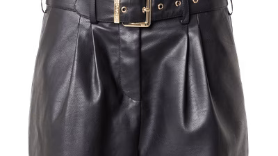HOERMANSEDER Spring/Summer 24 pack shots - Hoermanseder-co-created-by-ABOUT-YOU_SS2024_Pack-Shots_Gitta-shorts_black_5990