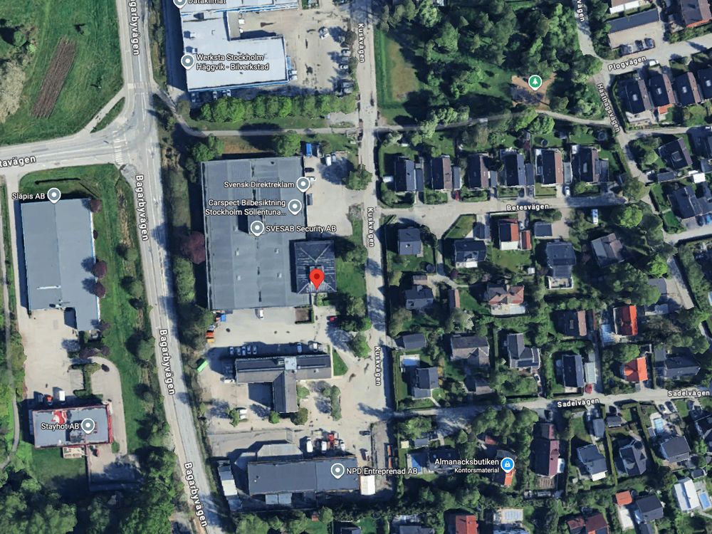 Satellitbild över ett Skalios adress och hämtlager.
