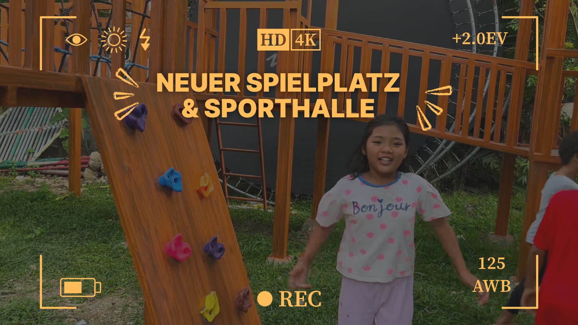 Neue Sporthalle & Spielplatz
