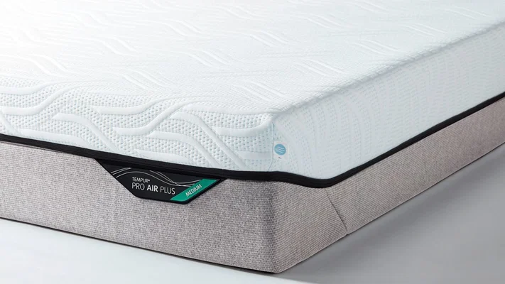 Sleepy Scandinavian Storage hotelbox