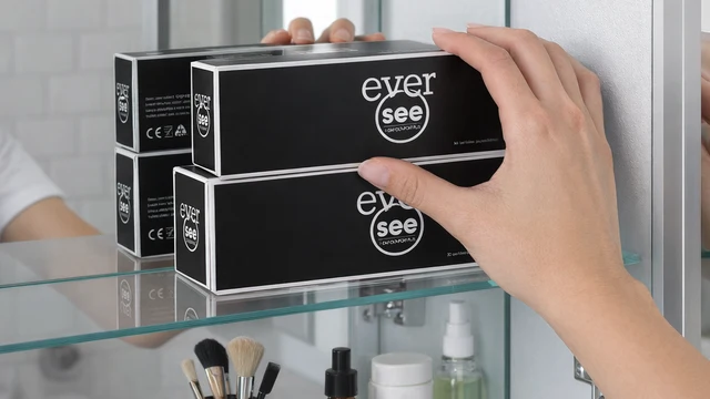 Frau und Mann bei der Beratung