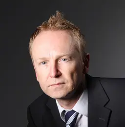 Dr. Tim Holmes