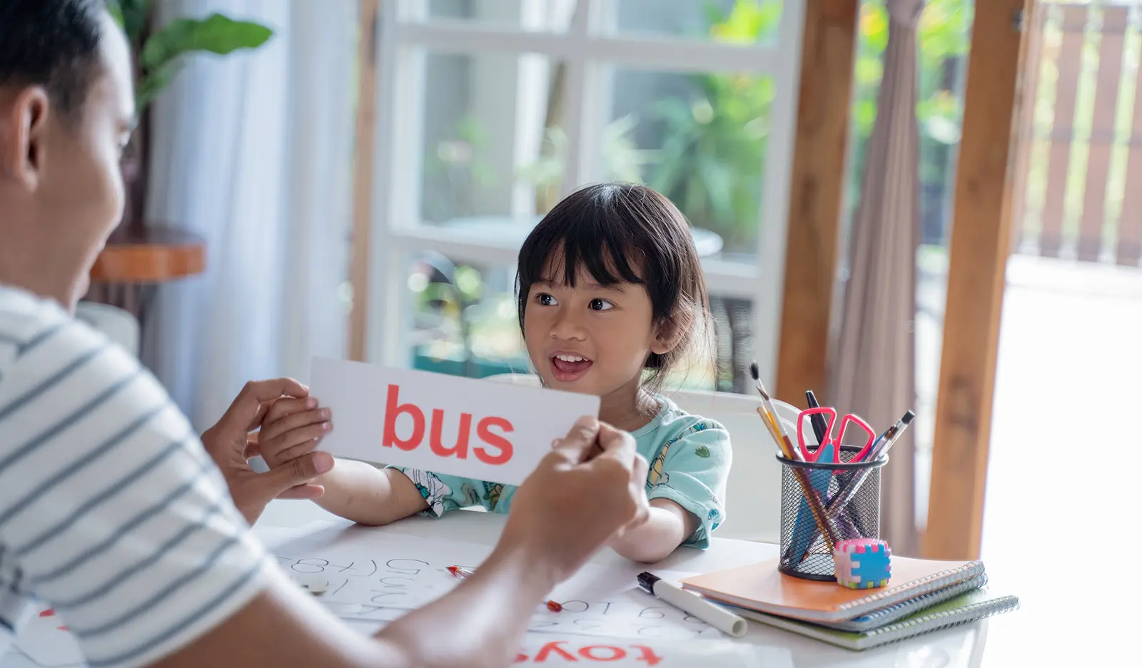 Eye tracking shows use of speech disfluencies among young children