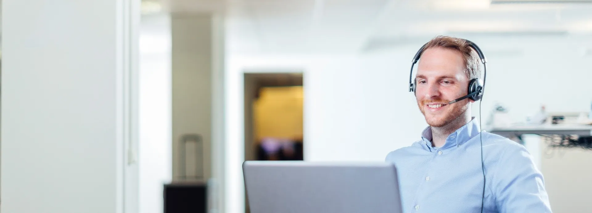 ¿Cómo podemos ayudarle?