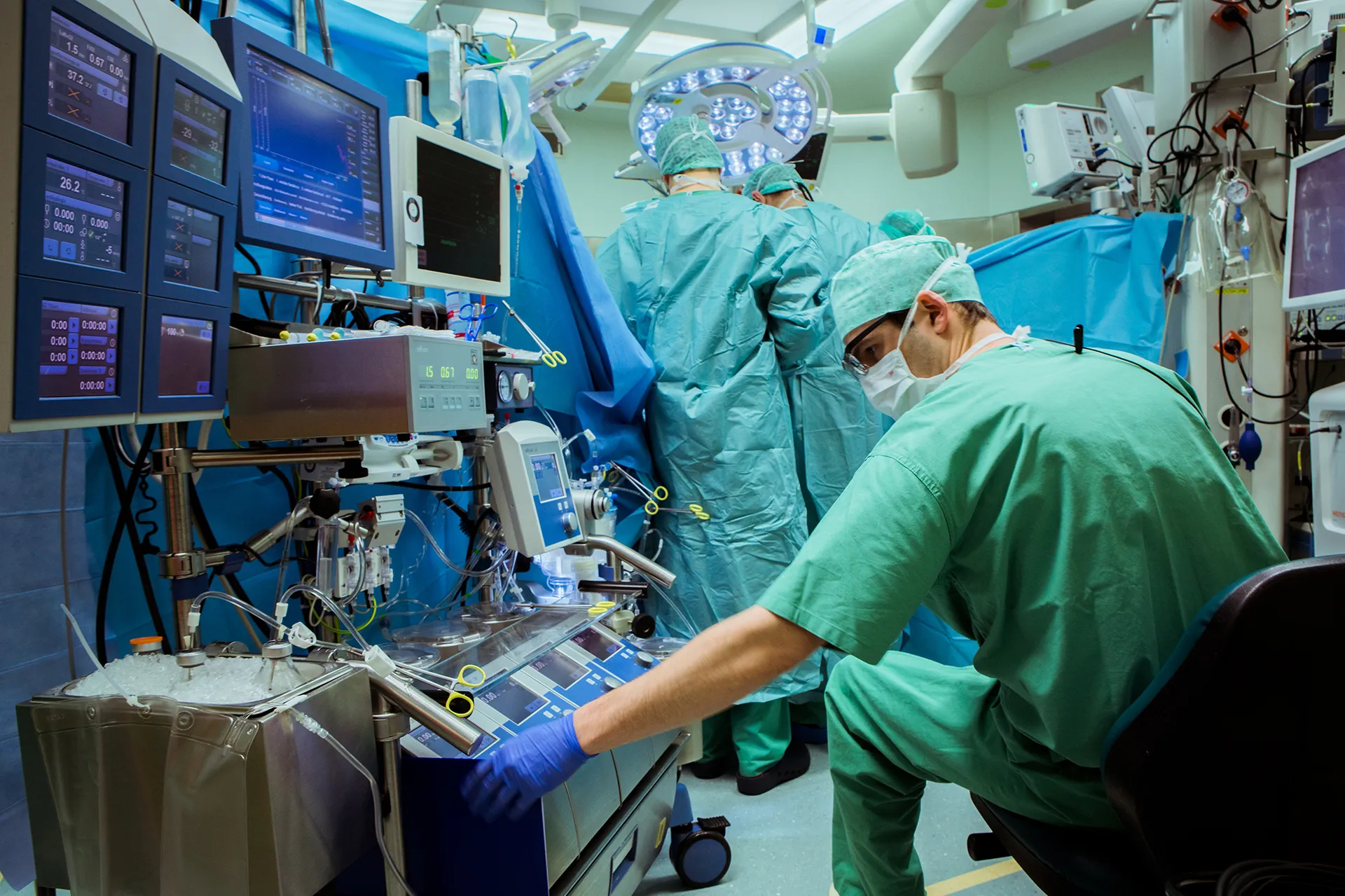 手術法の解説と学生の学習評価のためのアイトラッキング