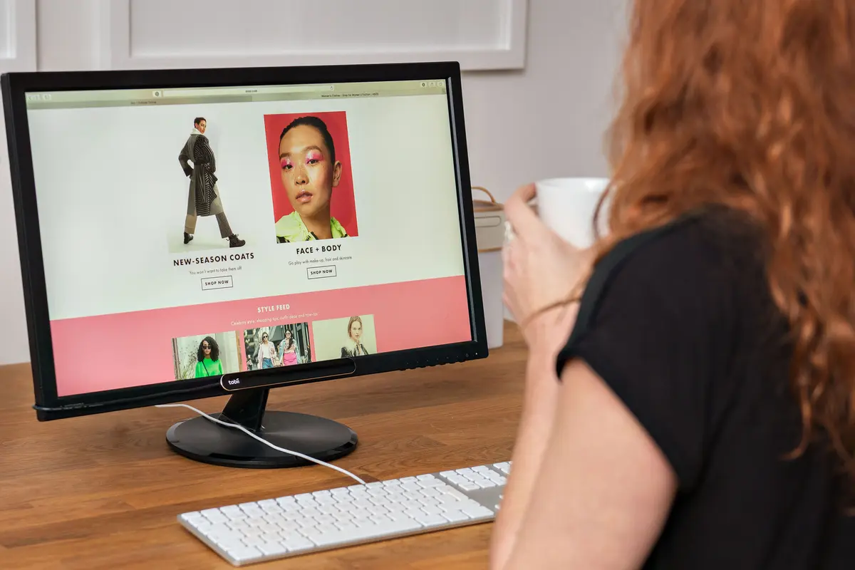 Woman online shopping using eye tracking