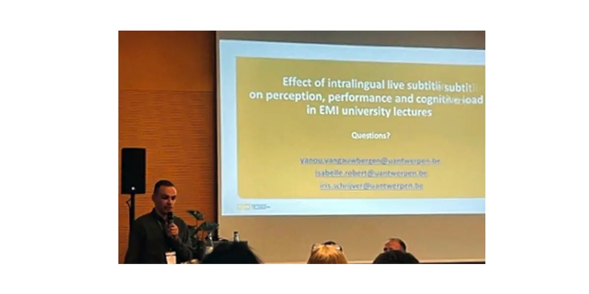 博士課程に在籍するYanou Van Gauwbergenは、EMI（English as a Medium of Instruction）講義におけるイントラリンガル(同言語内の言い換え)字幕の知覚、パフォーマンス、認知負荷に及ぼす影響について研究しています。
