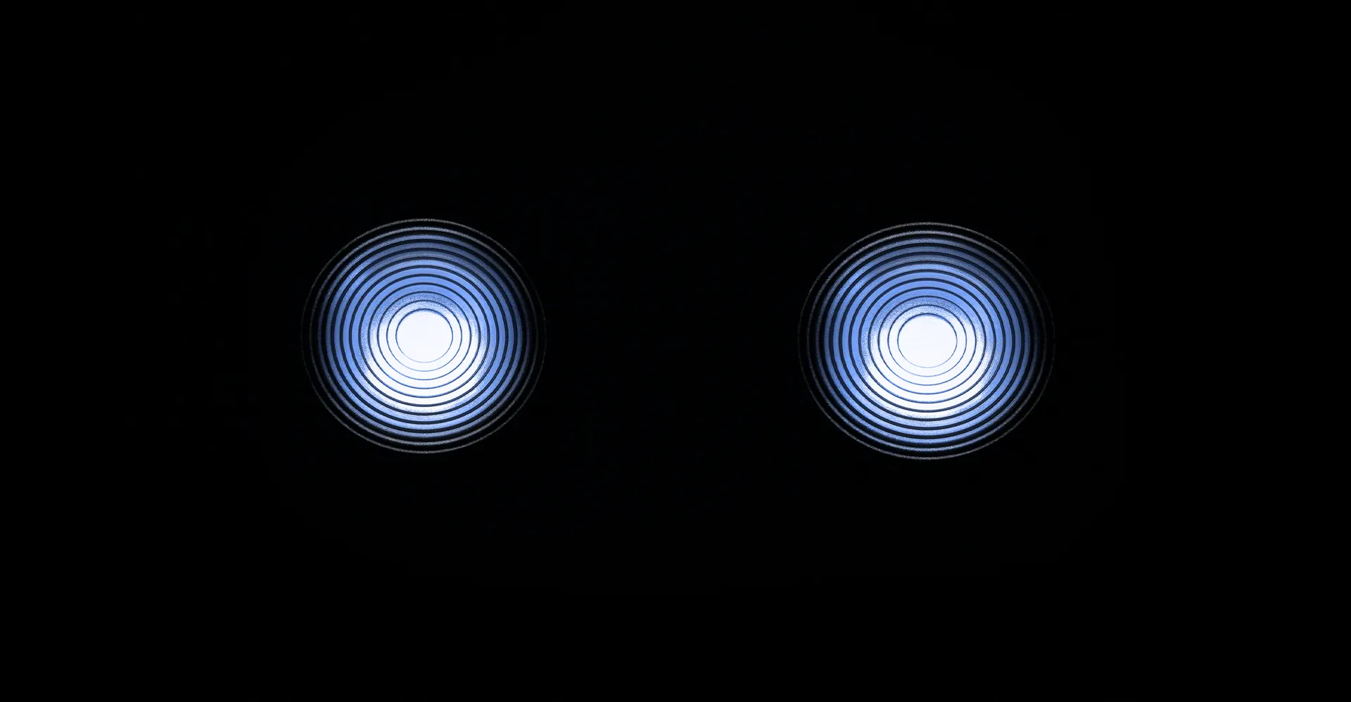 Dynamischer Verzerrungsausgleich - ermöglicht durch anwendungsunabhängige Pupillenverfolgung 