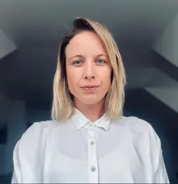 Dr. Alexandra Hoffmann