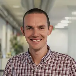 Dr. Martin Lewis 