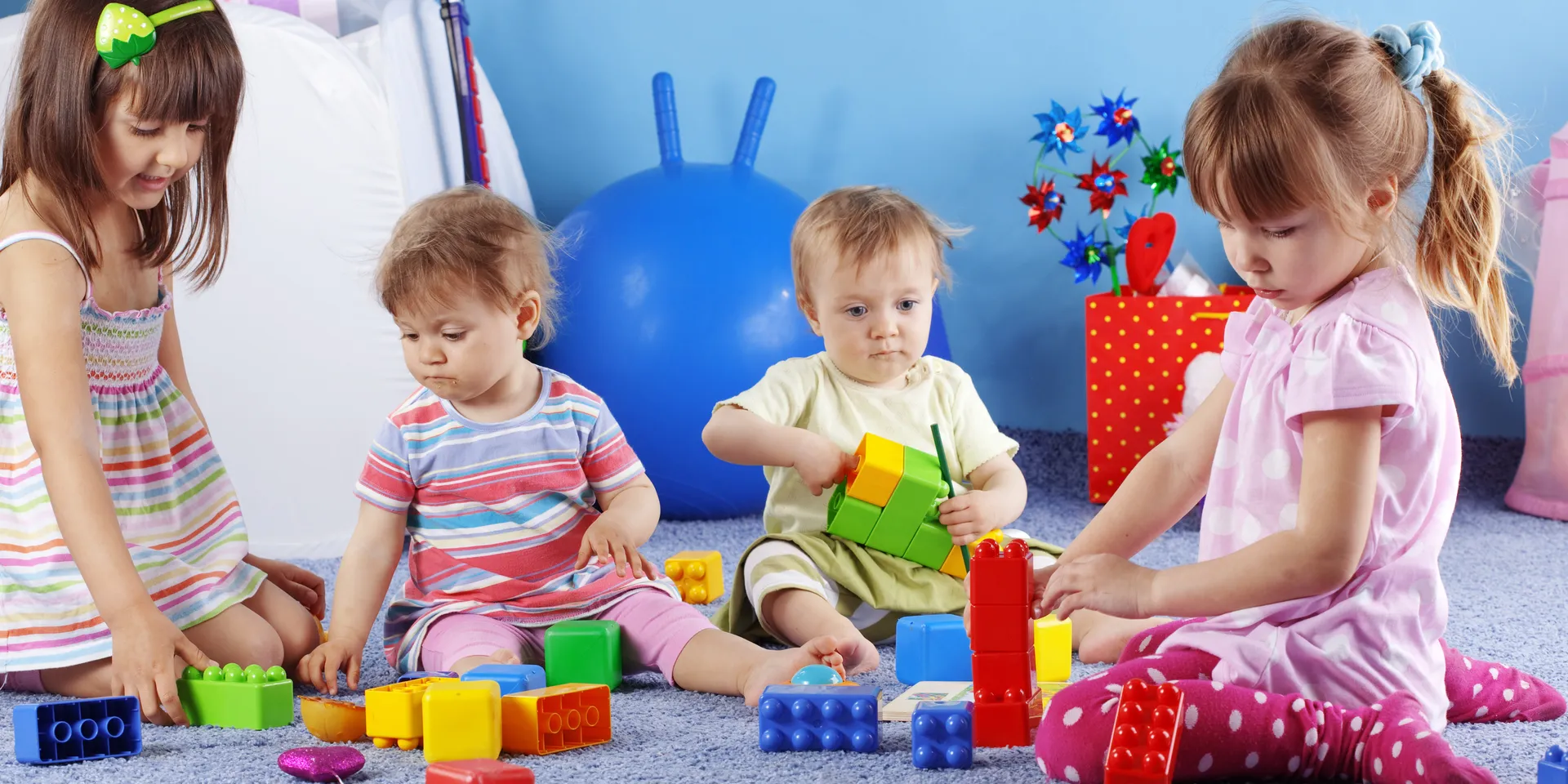 Using eye tracking to investigate infant observational learning