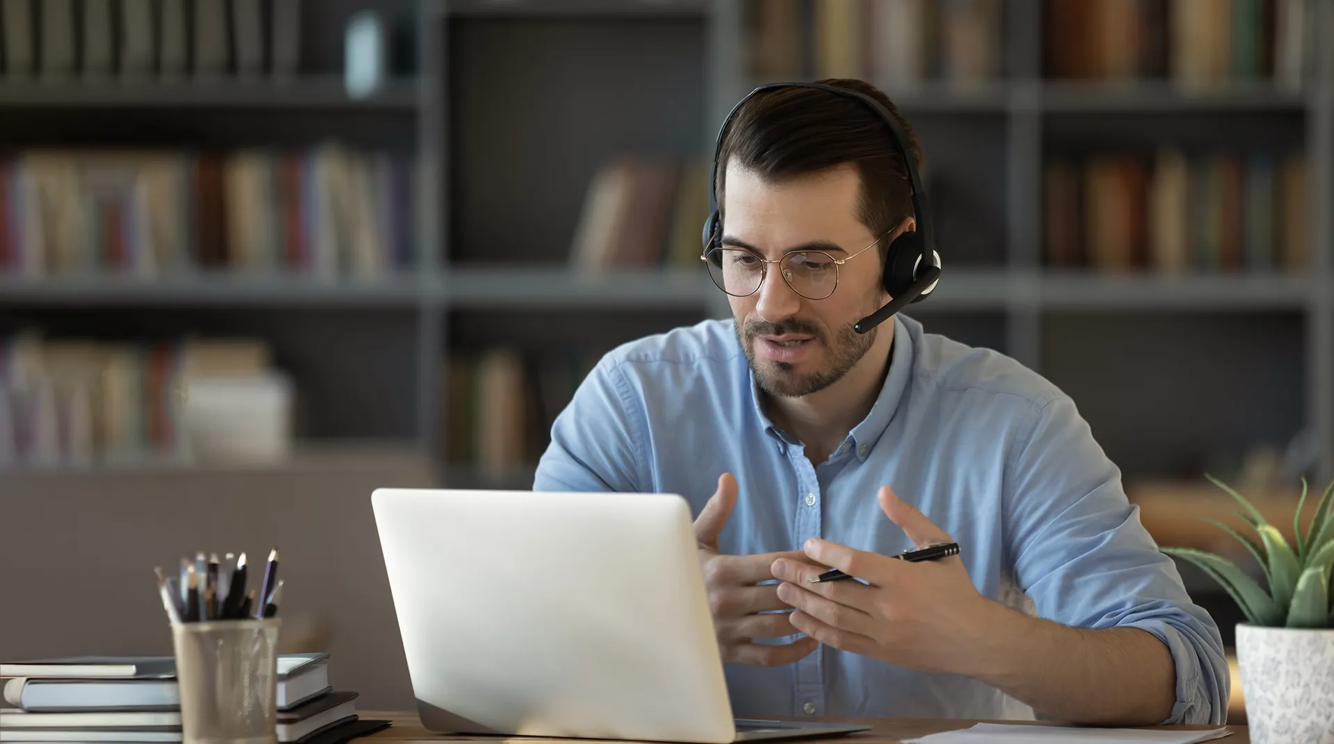 Present your research at our scientific webinars 