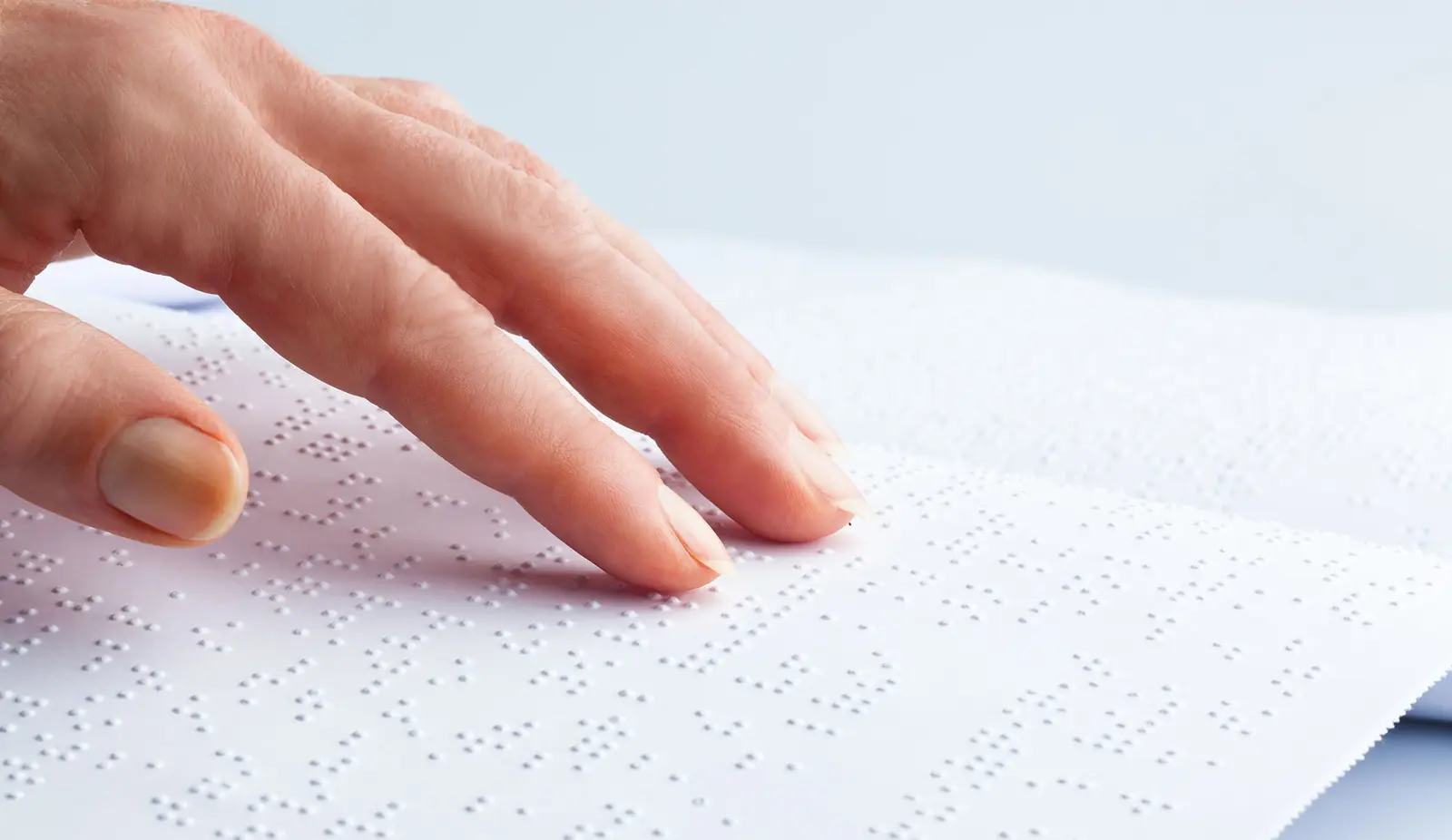 Eye tracking used to compare tactile and visual reading strategies