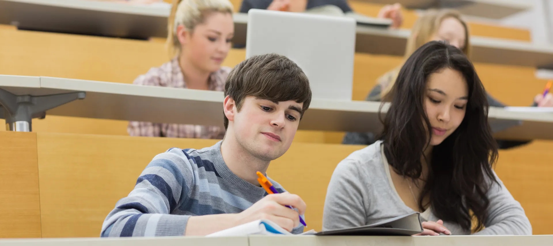 Eye tracking reveals student attention in classroom