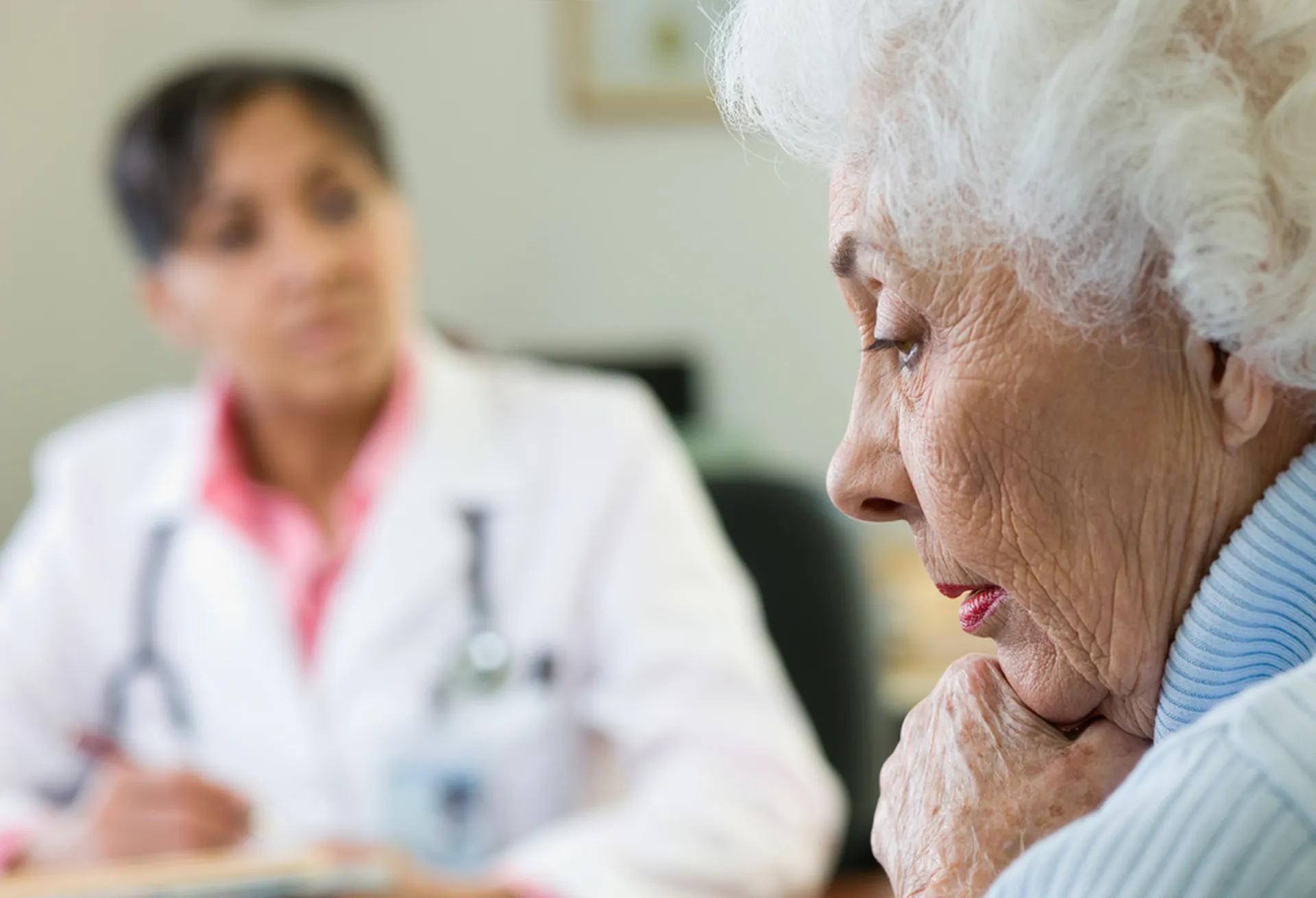 Eye tracking in visual perception analysis for Alzheimer's disease patients