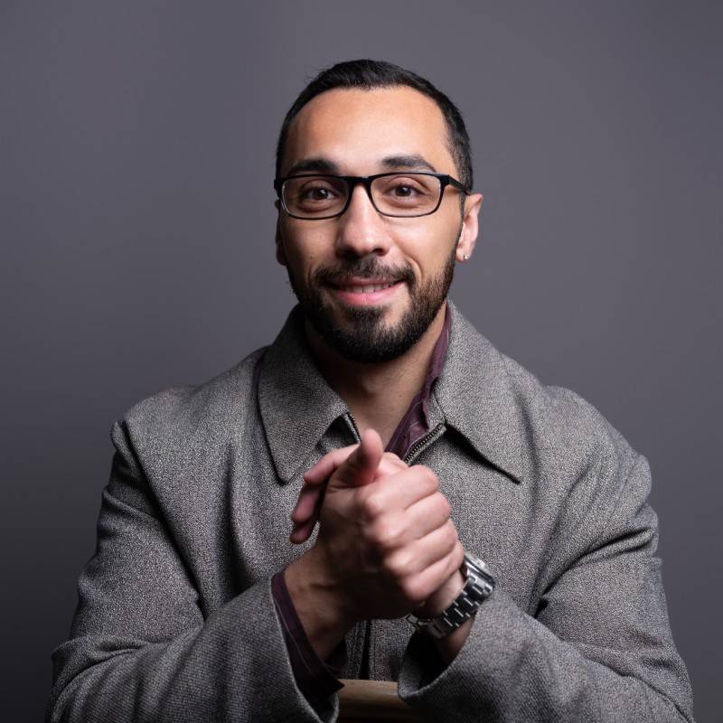 adel hakini headshot