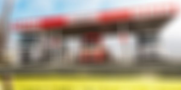 MMM Tankpool24 Tankstelle mit LKWs