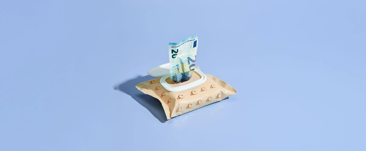 2024-12-B&M Carriere en geld- fotografie Tom ten Seldam - Styling Cheri van Rijn - Make up wipes - 20 euro - Header