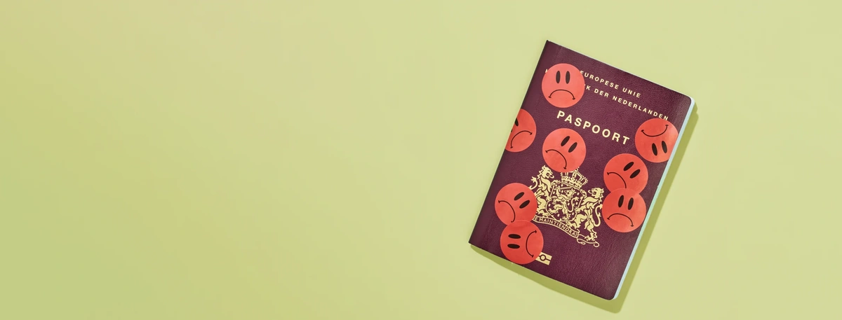 &C ZB - hero - paspoort - smilies - reizen - zon, zee, zeur niet zo, zomerboek - sprokkel - fotografie Tom ten Seldam
