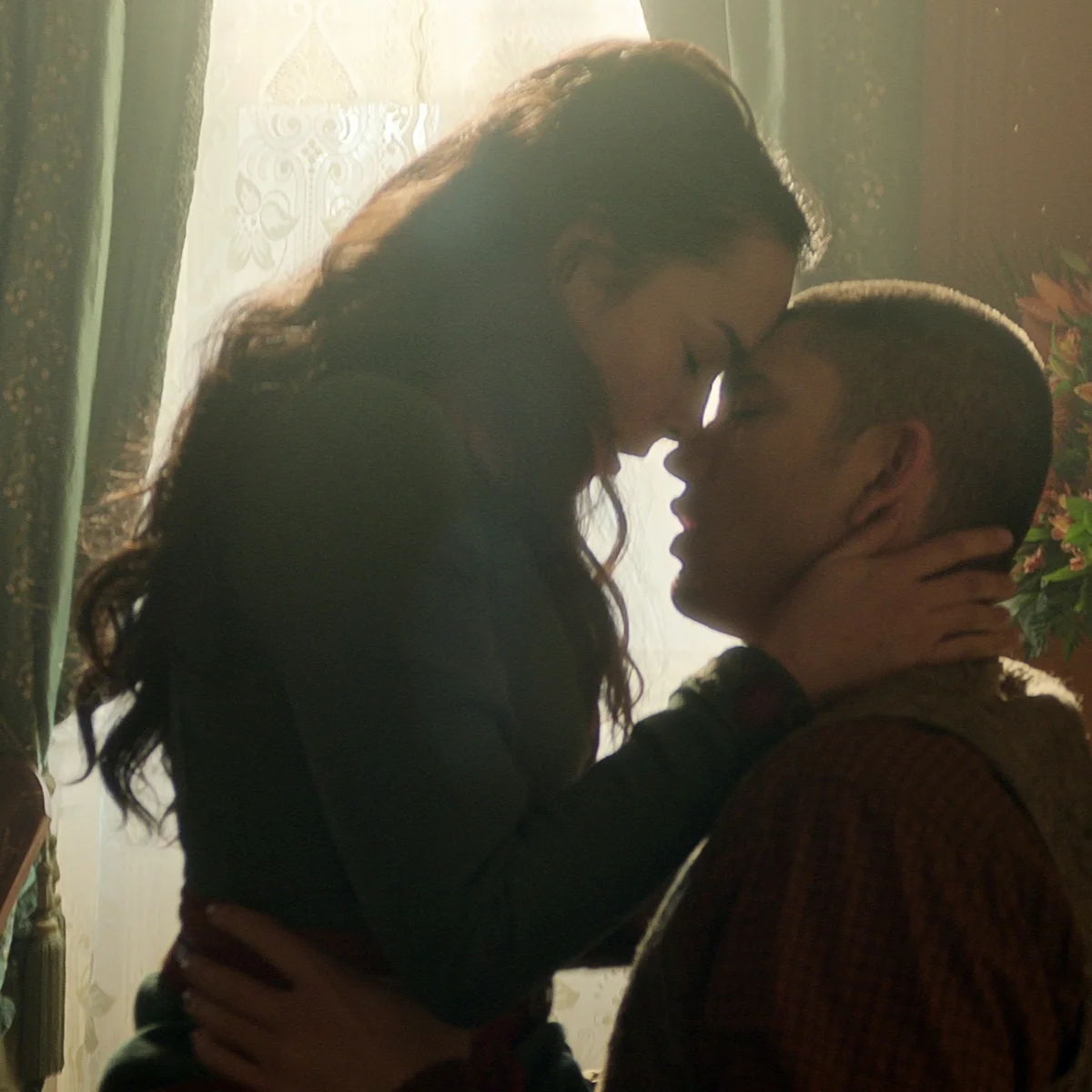 Header - shadow and bone - netflix