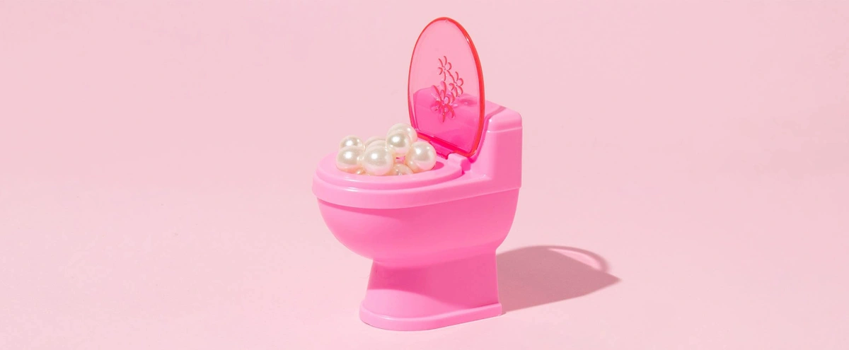 header - wc - roze - parels - toilet - shutterstock