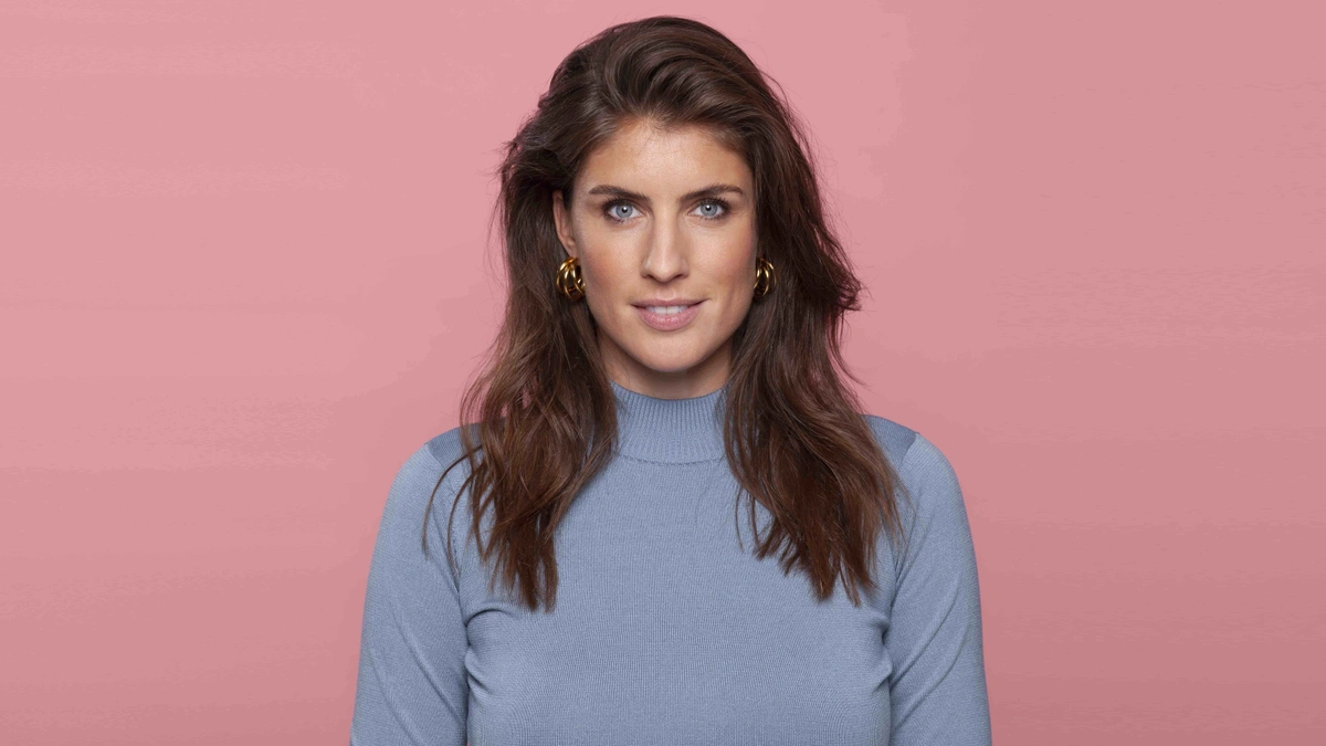 Marieke Elsinga - columnist - roze