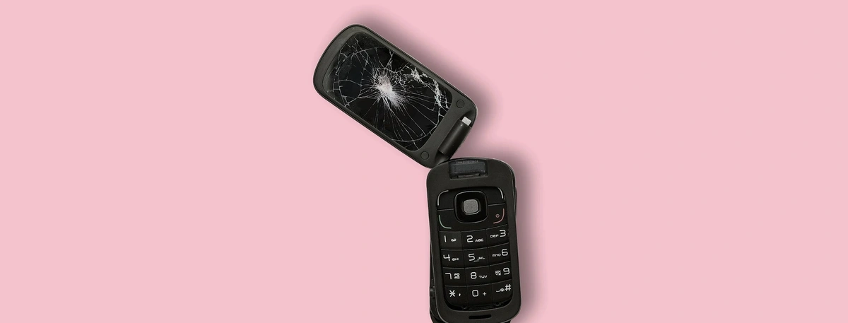 header - telefoon - kapot - zwart - unsplash