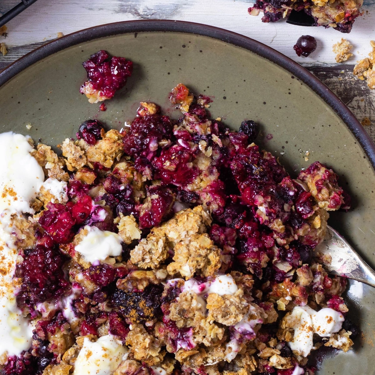 Header - hero - zomerfruit crumble - chickslovefood - recept