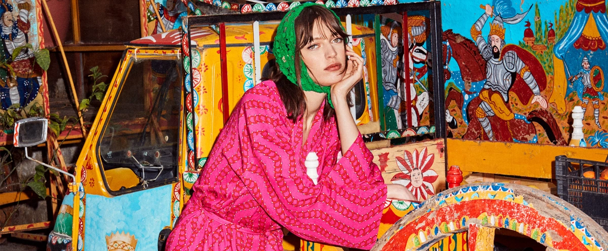 header - fashion - mode - roze jurk - valentina vos