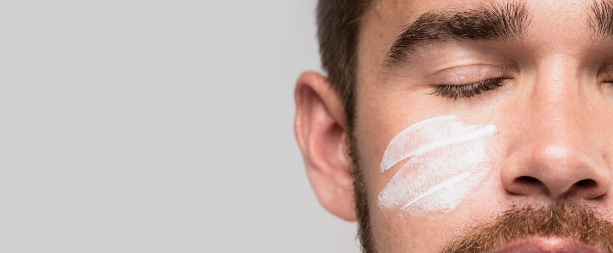 mannen - skincare - Freepik