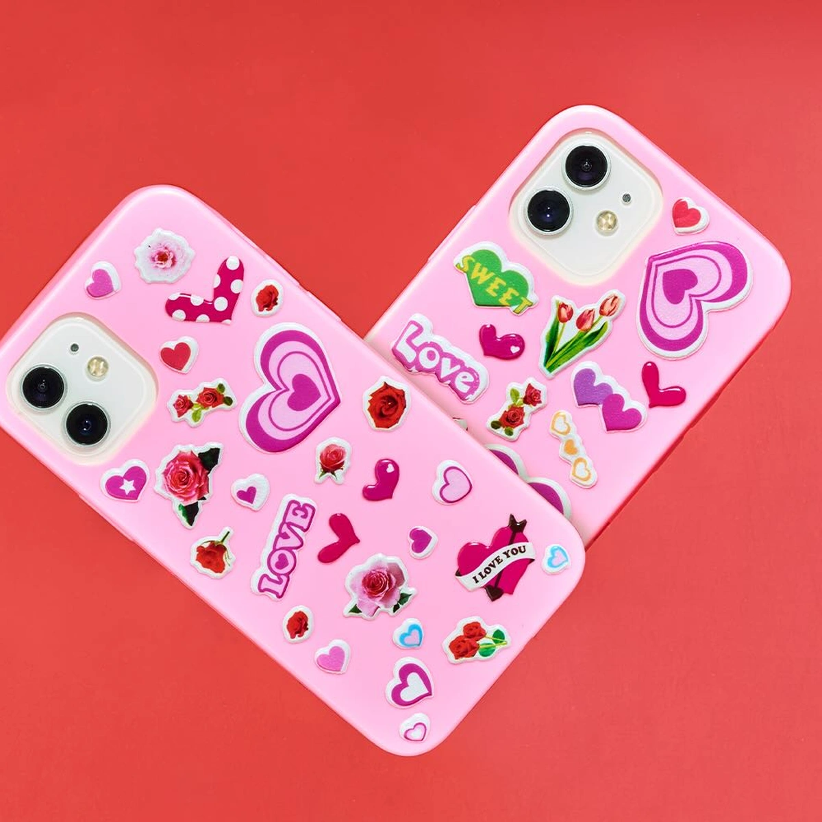 2023 - 04 - Header - Stills - Telefoon met sticker hartjes- Tom ten Seldam