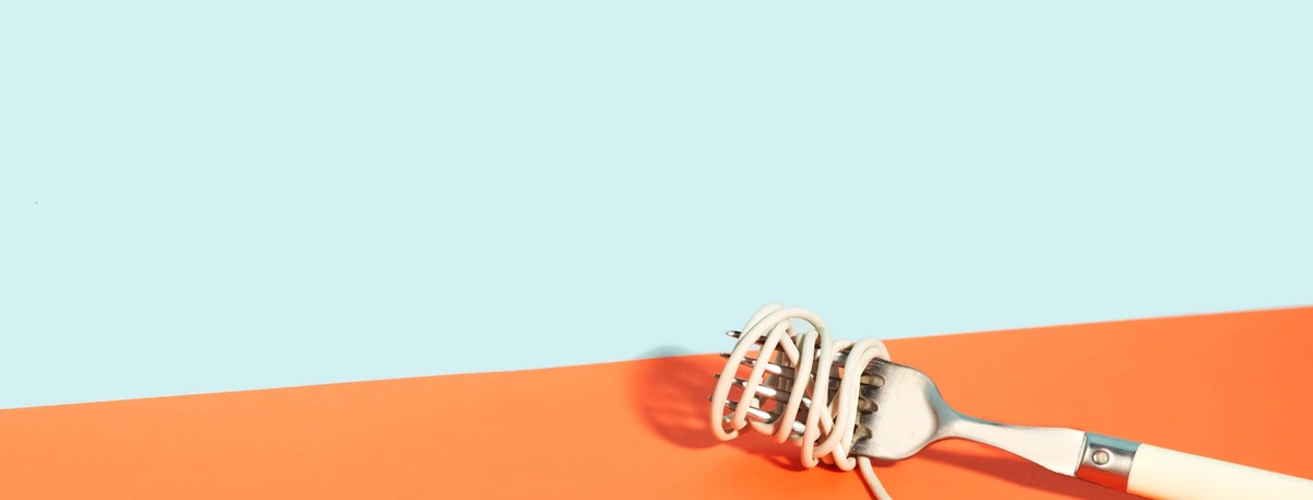 Header - stroom - vork - bestek - elektriciteit - draad - energie - ingewikkeld - pasta - eten