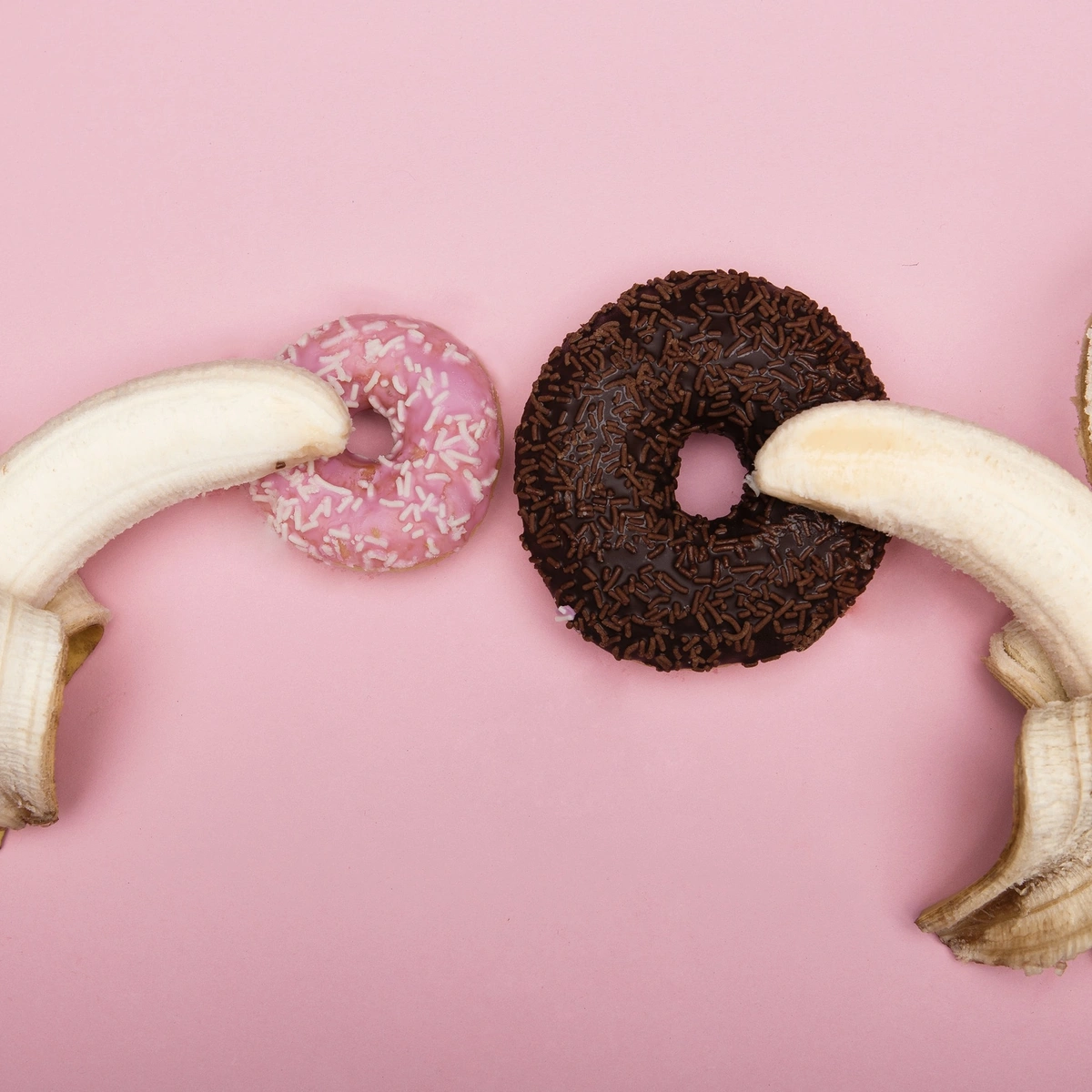 header - banaan - donut - seks - vagina - piemel - eten - unsplash