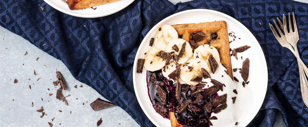 Header - chocolate chip wafels - chickslovefood