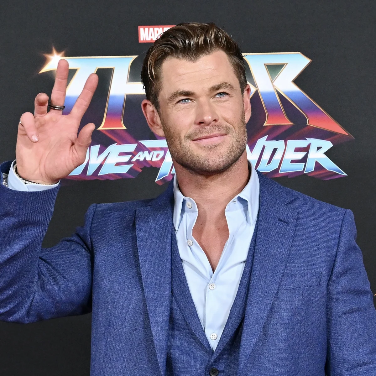 Header - Chris Hemsworth - BrunoPress