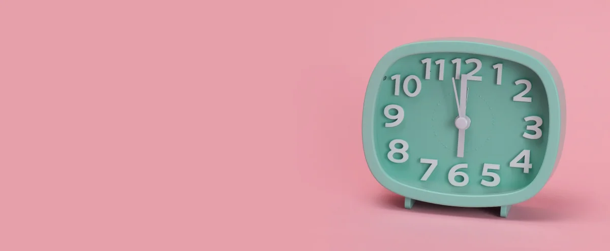 Hero - wekker - klok - vroeg - roze - tijd