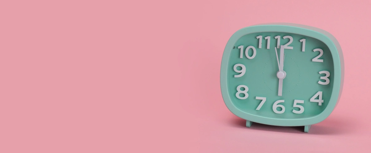 Hero - wekker - klok - vroeg - roze - tijd