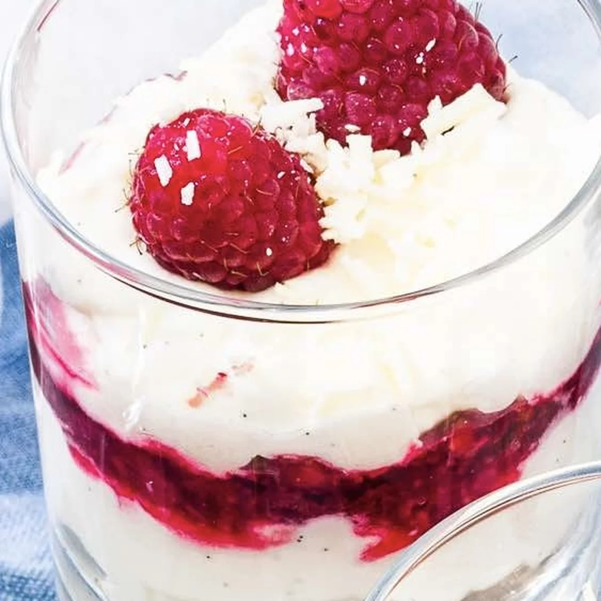 Header/hero - cheesecake - glas - frambozen - fokking makkelijk recept - chickslovefood