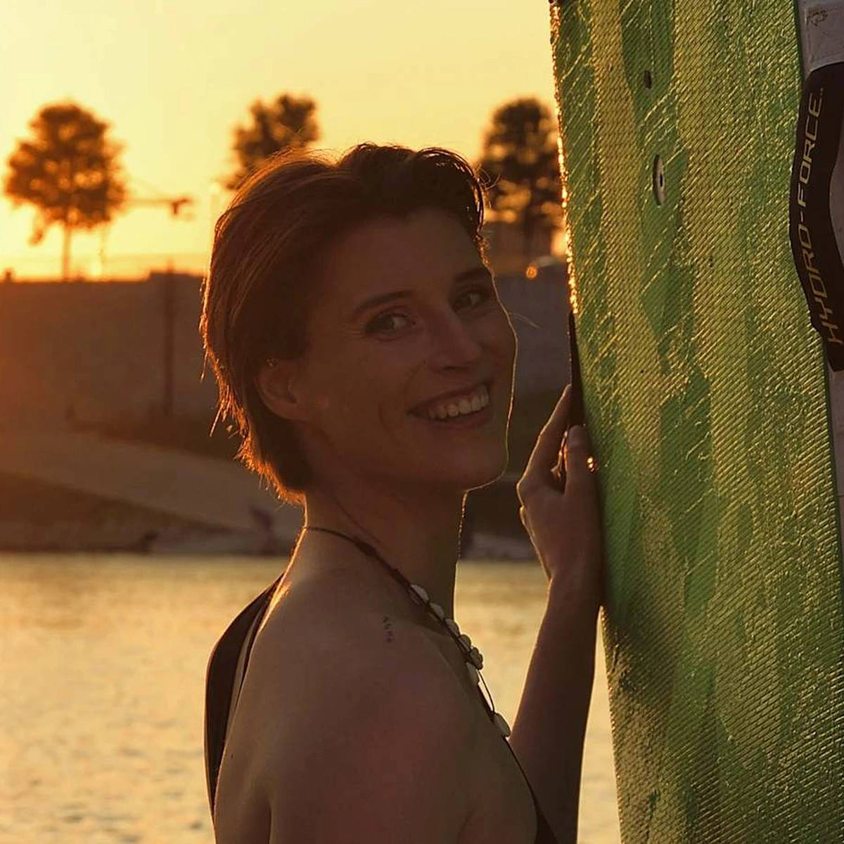 Header/hero - Lou - aseksueel - online real life