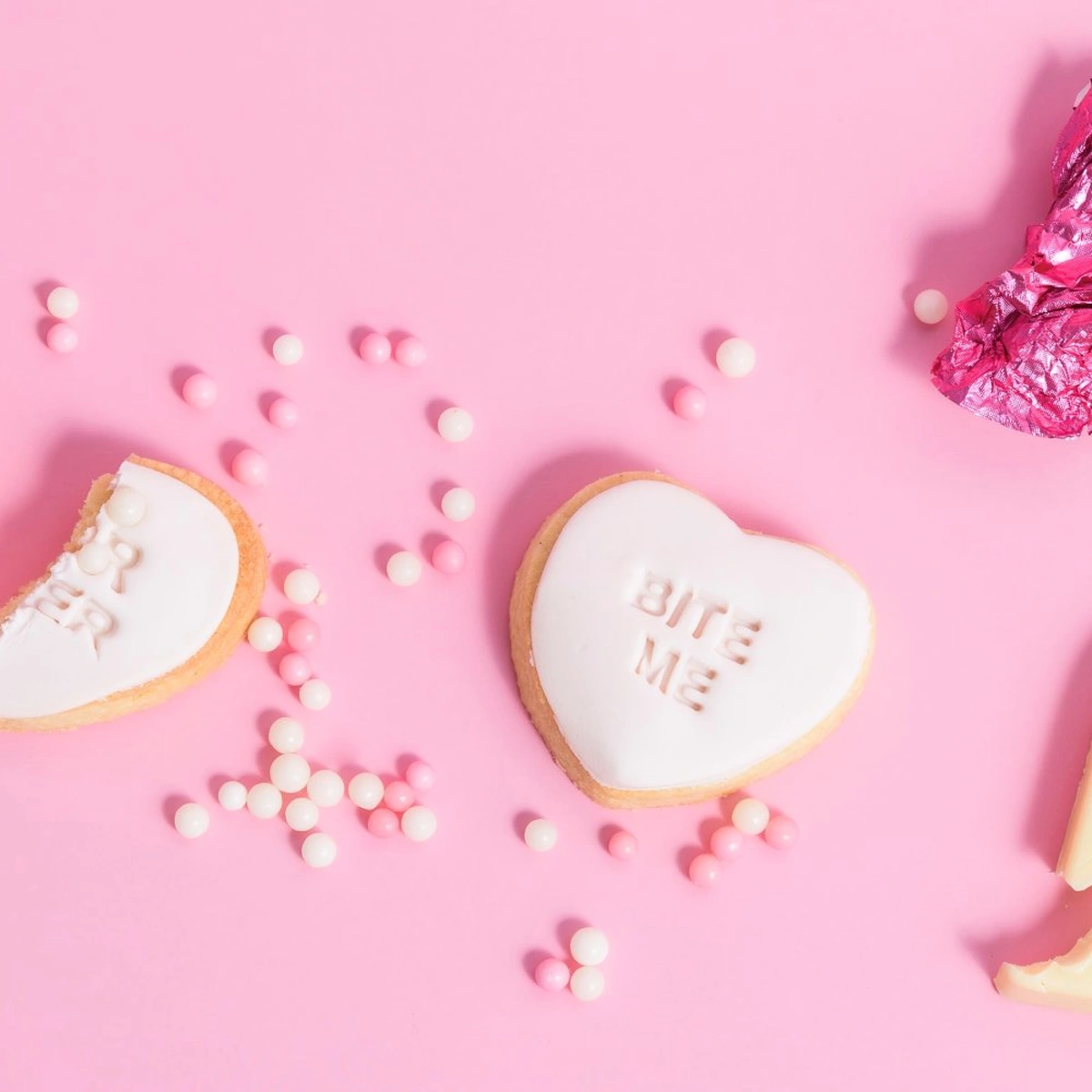 Header/hero - hart - gebroken hart - forever - voor altijd - snoep - liefde - liefdesverdriet - Unsplash