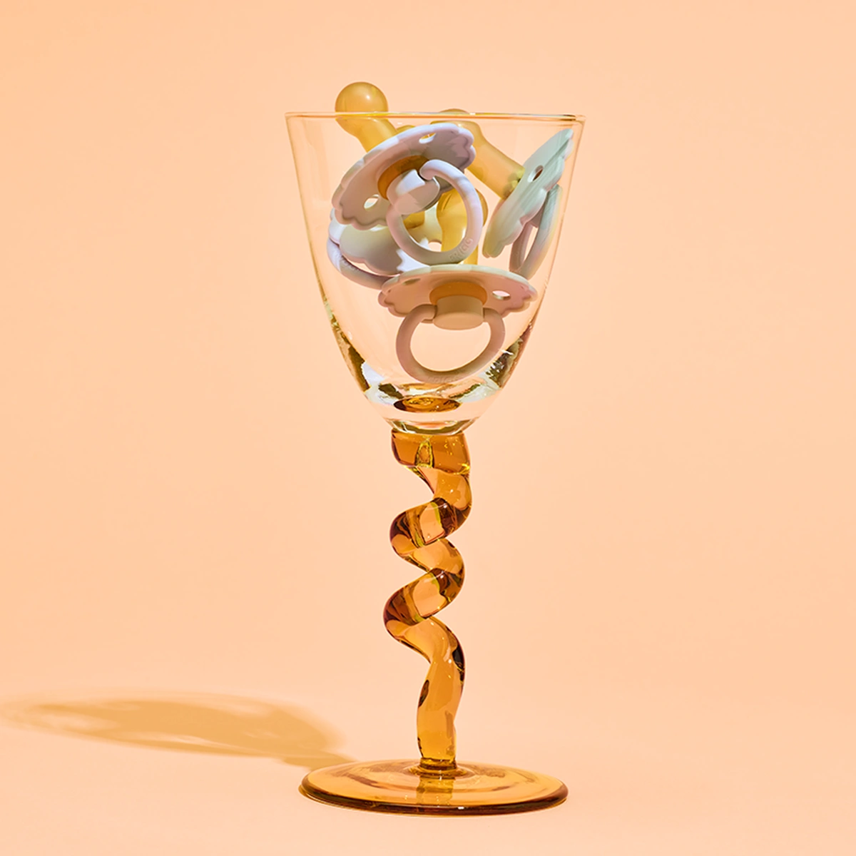 2023 - 03 - Header - Stills - Baby - Speen - Glas - Tom ten Seldam