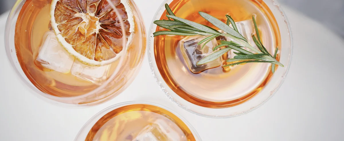 Header/hero - aperol spritz - drank - alcohol - Unsplash