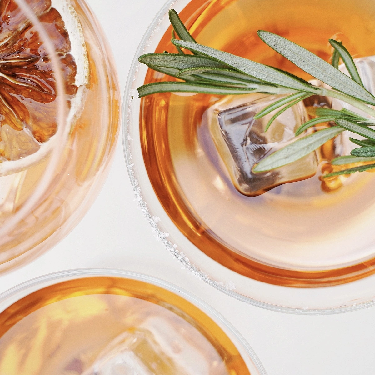 Header/hero - aperol spritz - drank - alcohol - Unsplash