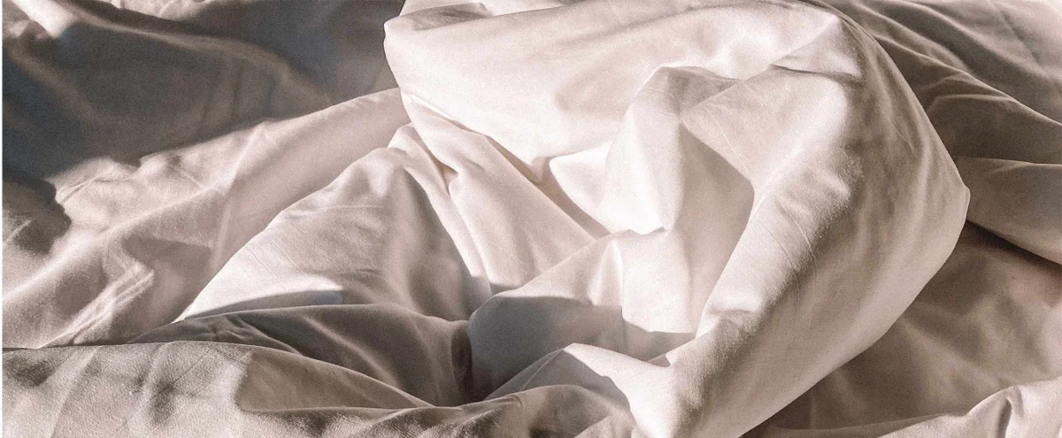 header - dekbed - bed - unsplash