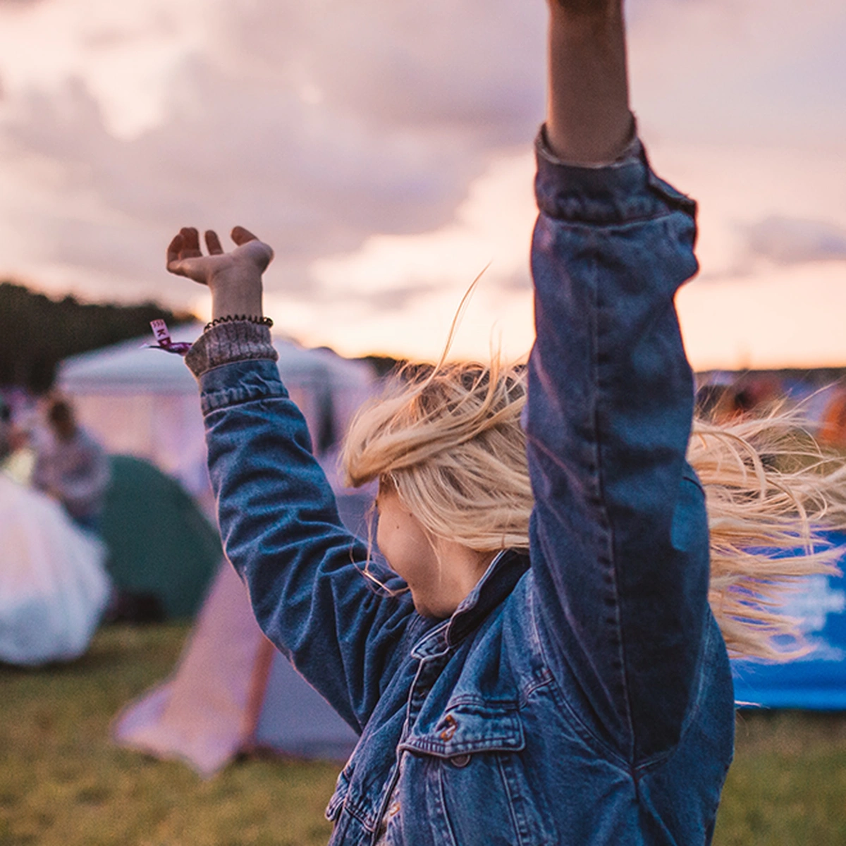 Zo hou je festivallen en uitgaan betaalbaar 
