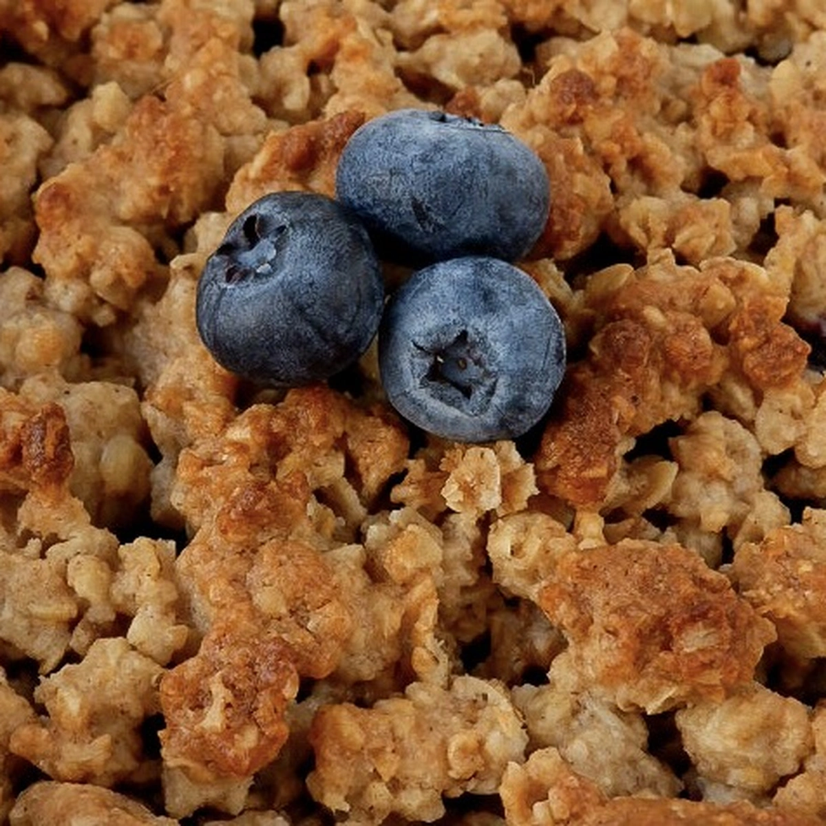 Header - Fokking makkelijk recept - bosbessencrumble - Happy Healthy Lieke