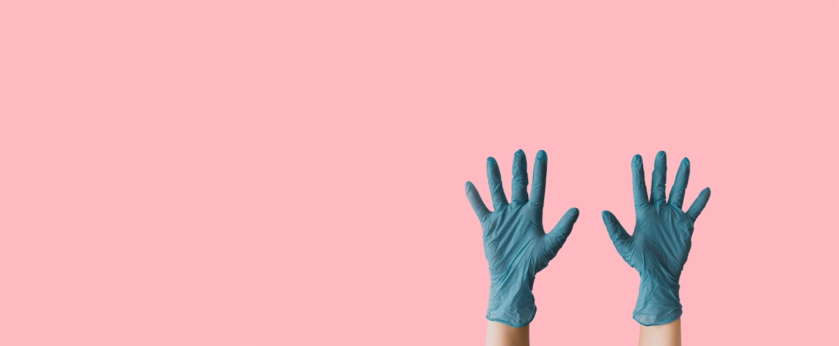 hero - handjes - schoonmaken - huishouden - kinderen - blauw - unsplash