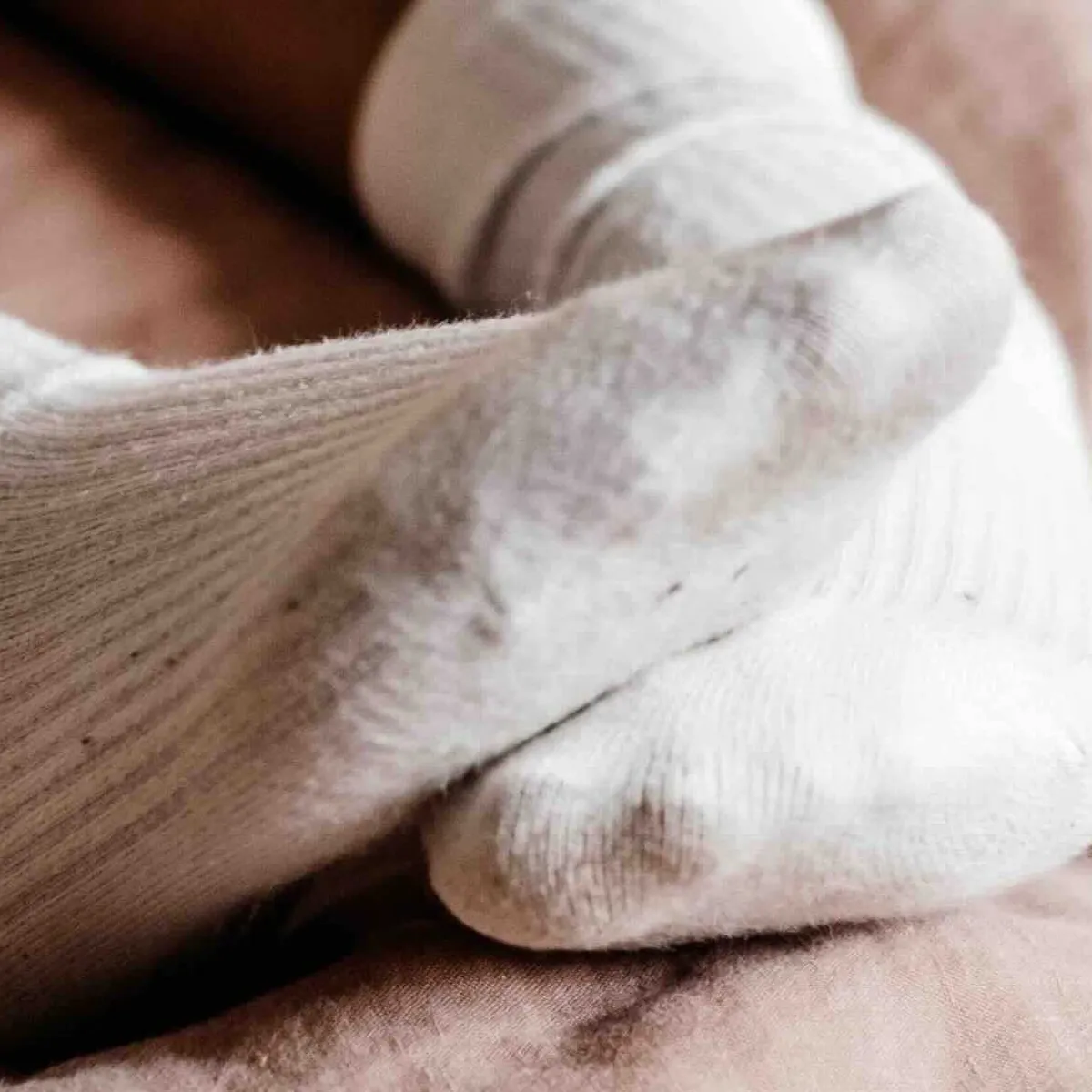 Header/hero - sokken - sok - bed - voet - been - benen - dekbed - Pexels