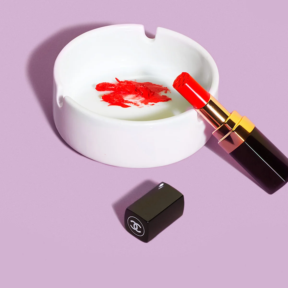 header - lippenstift - asbak - frank brandwijk